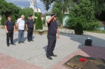 В канун Дня памяти и скорби к обелиску «Воинам-дергачевцам, павшим в годы Великой Отечественной войны 1941-1945 годов» от коллектива сотрудников О МВД России по Дергачевскому району и ветеранов органов внутренних дел возложили цветы