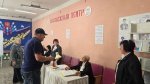 Сегодня, 18 сентября, в Дергачевском муниципальном районе распахнули свои двери 22 участковые избирательные комиссии. В течение трех дней — 18, 19 и 20 сентября — у каждого жителя есть возможность исполнить свой гражданский долг и определить вектор развит